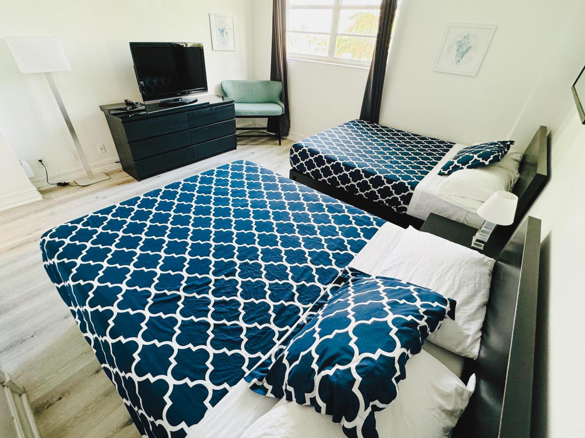 Miami Hollywood Condo For 4 People 001-21Vic Exterior photo