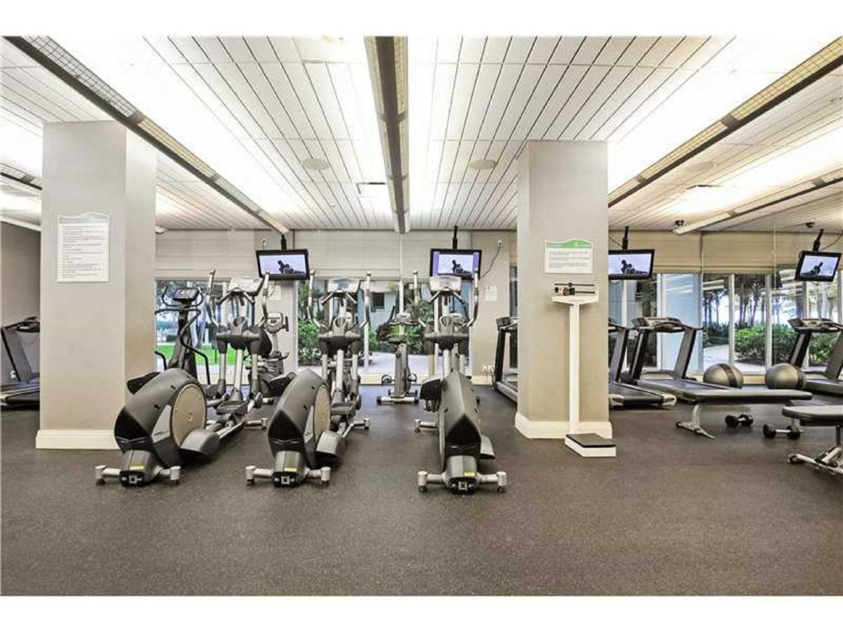 Miami Hollywood Condo For 4 People 001-21Vic Exterior photo